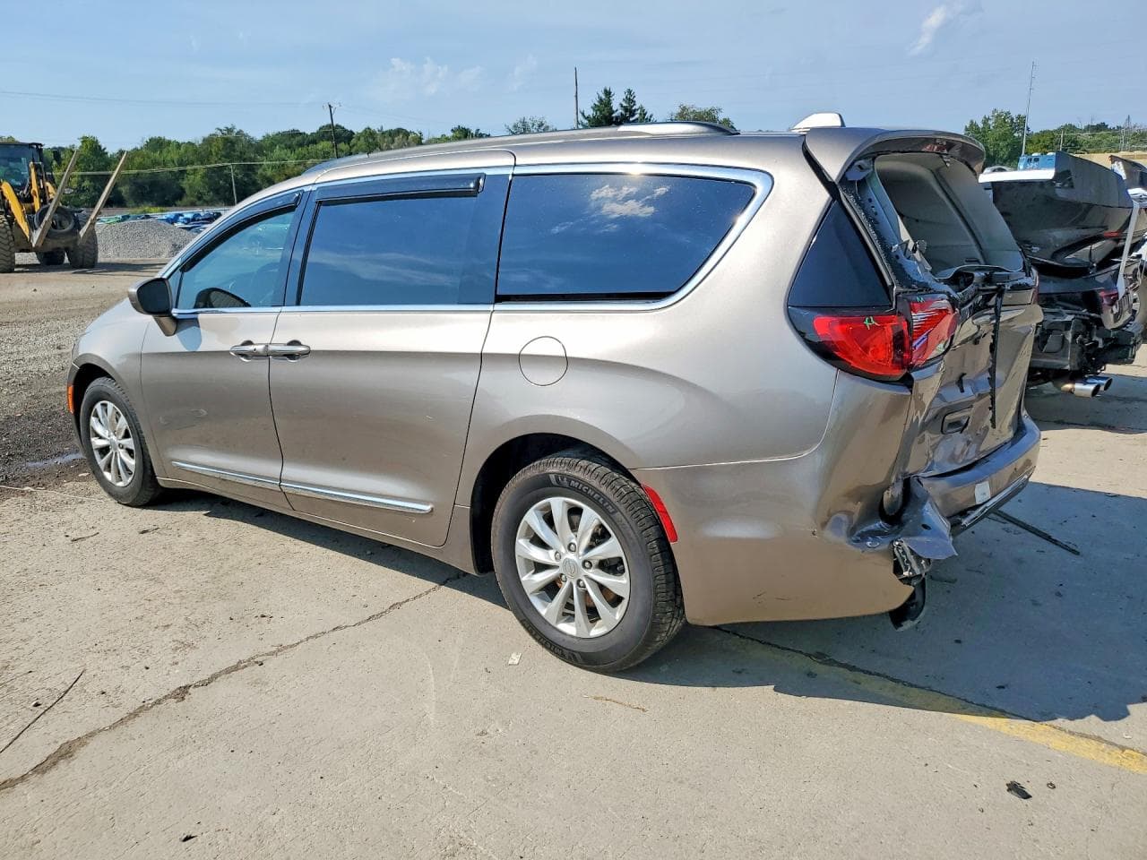 2017 Chrysler Pacifica Touring L - foto 2
