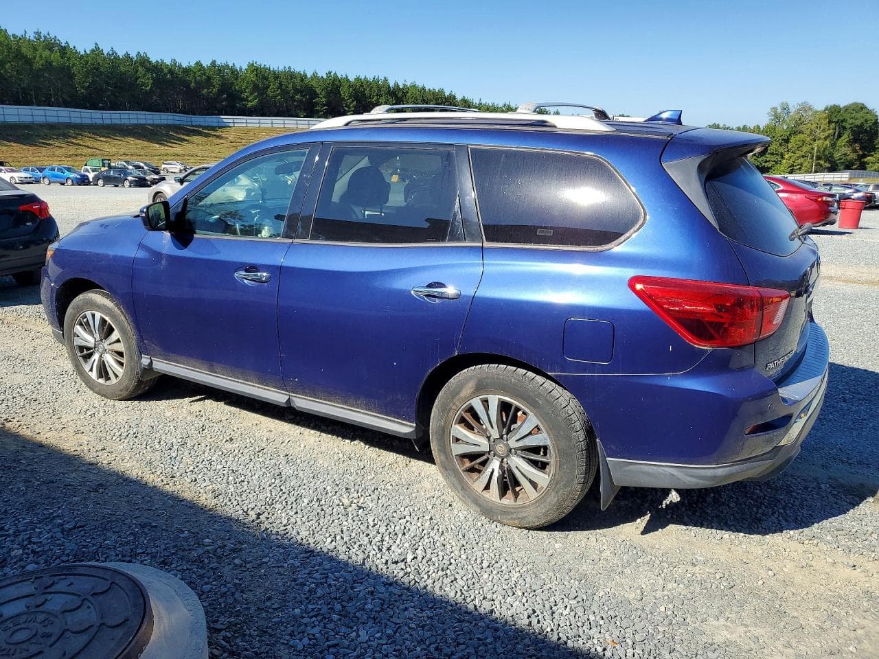 2020 Nissan Pathfinder S - foto 2