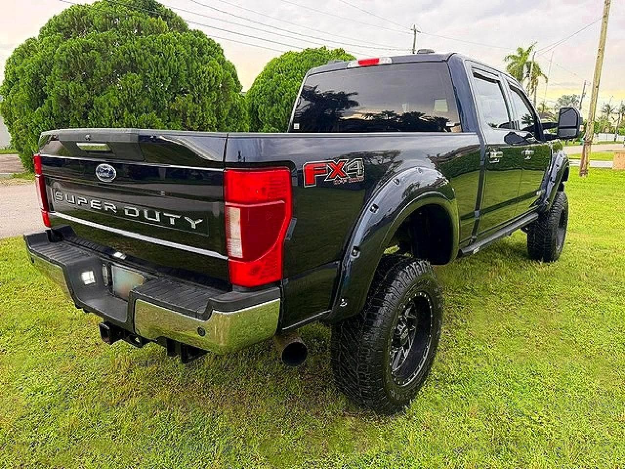 2021 Ford F250 Super Duty - foto 3