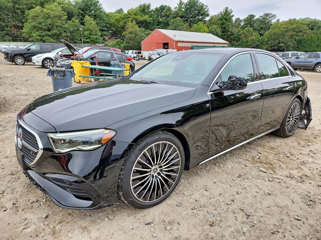 2026 Mercedes-Benz E 350 4Matic - foto 2