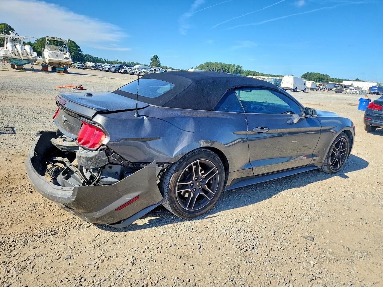 2020 Ford Mustang - foto 3