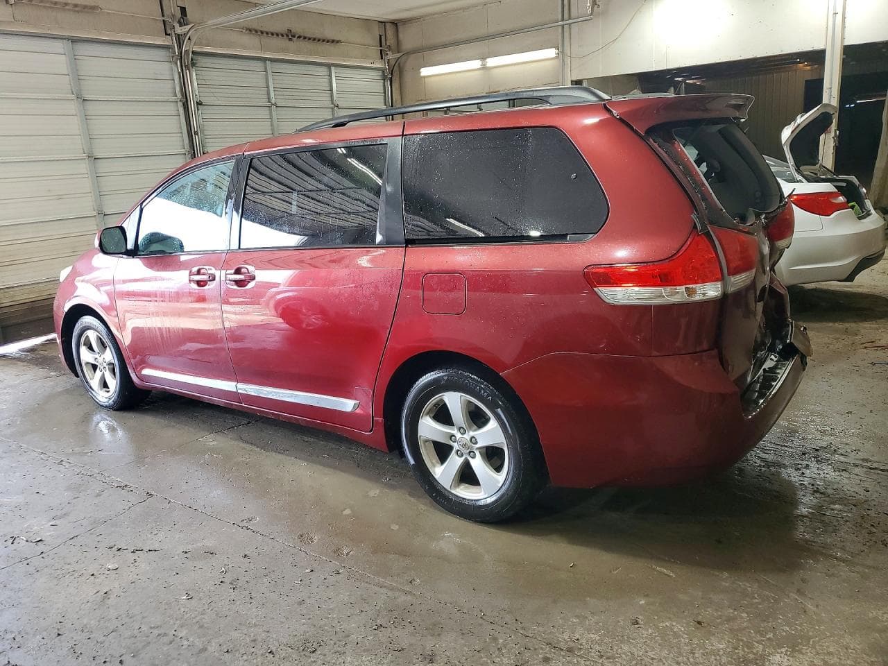 2012 Toyota Sienna Le - foto 2