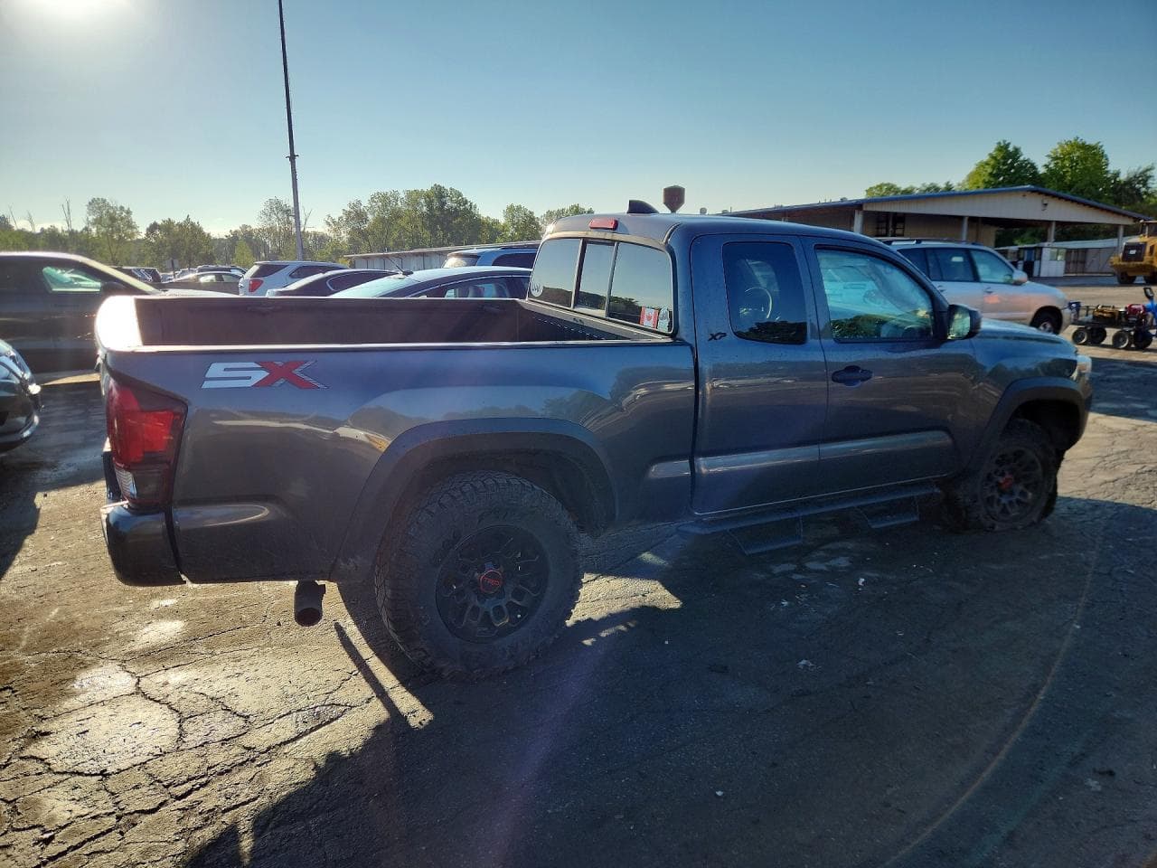 2022 Toyota Tacoma Sr - foto 3
