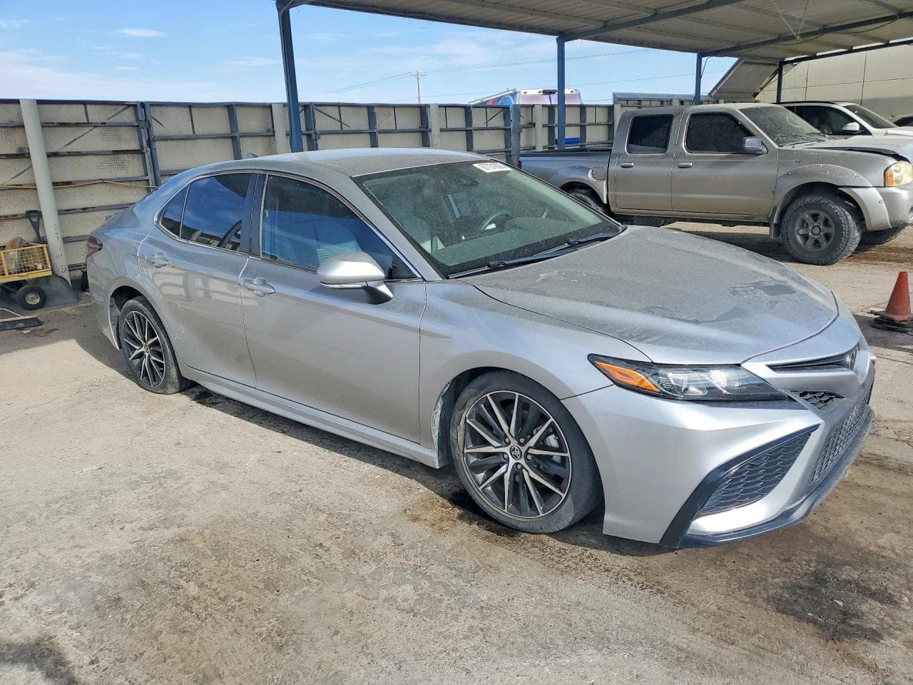 2022 Toyota Camry - foto 4