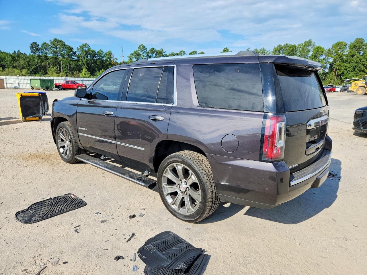 2017 GMC Yukon Denali - foto 2