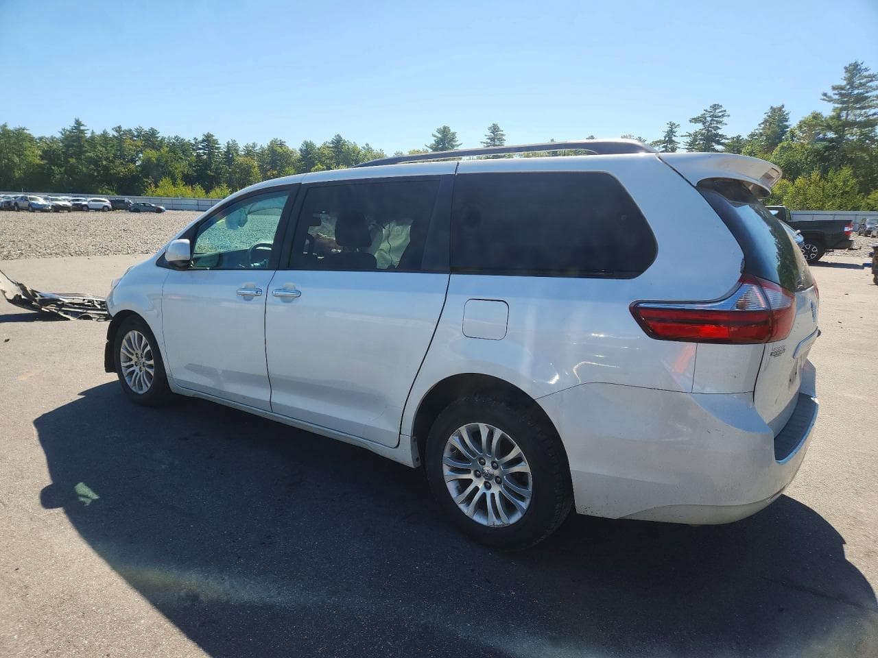 2016 Toyota Sienna Xle 8-Passenger - foto 2