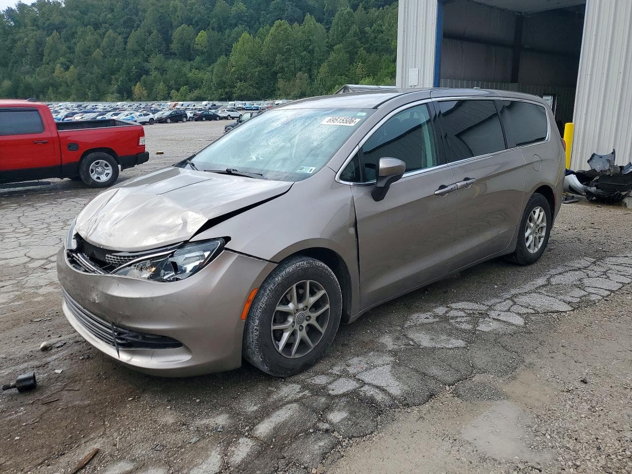 Chrysler Pacifica 2017 z USA