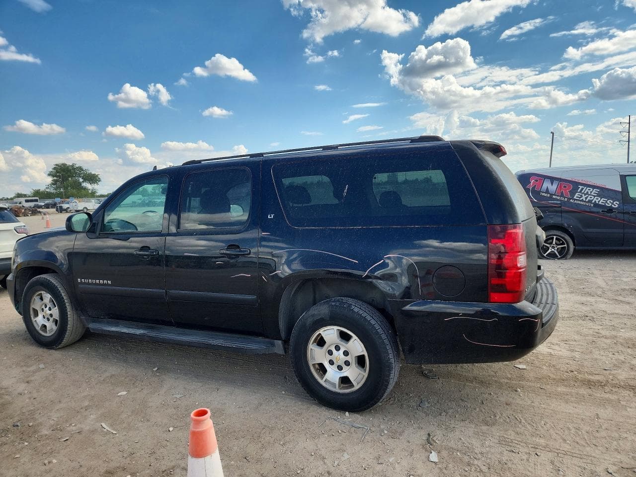 2007 Chevrolet Suburban C1500 - foto 2