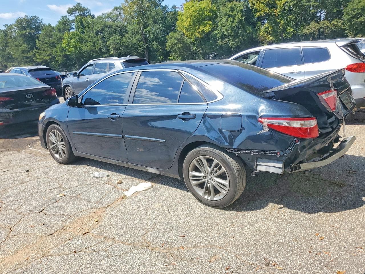 2016 Toyota Camry Se - foto 2