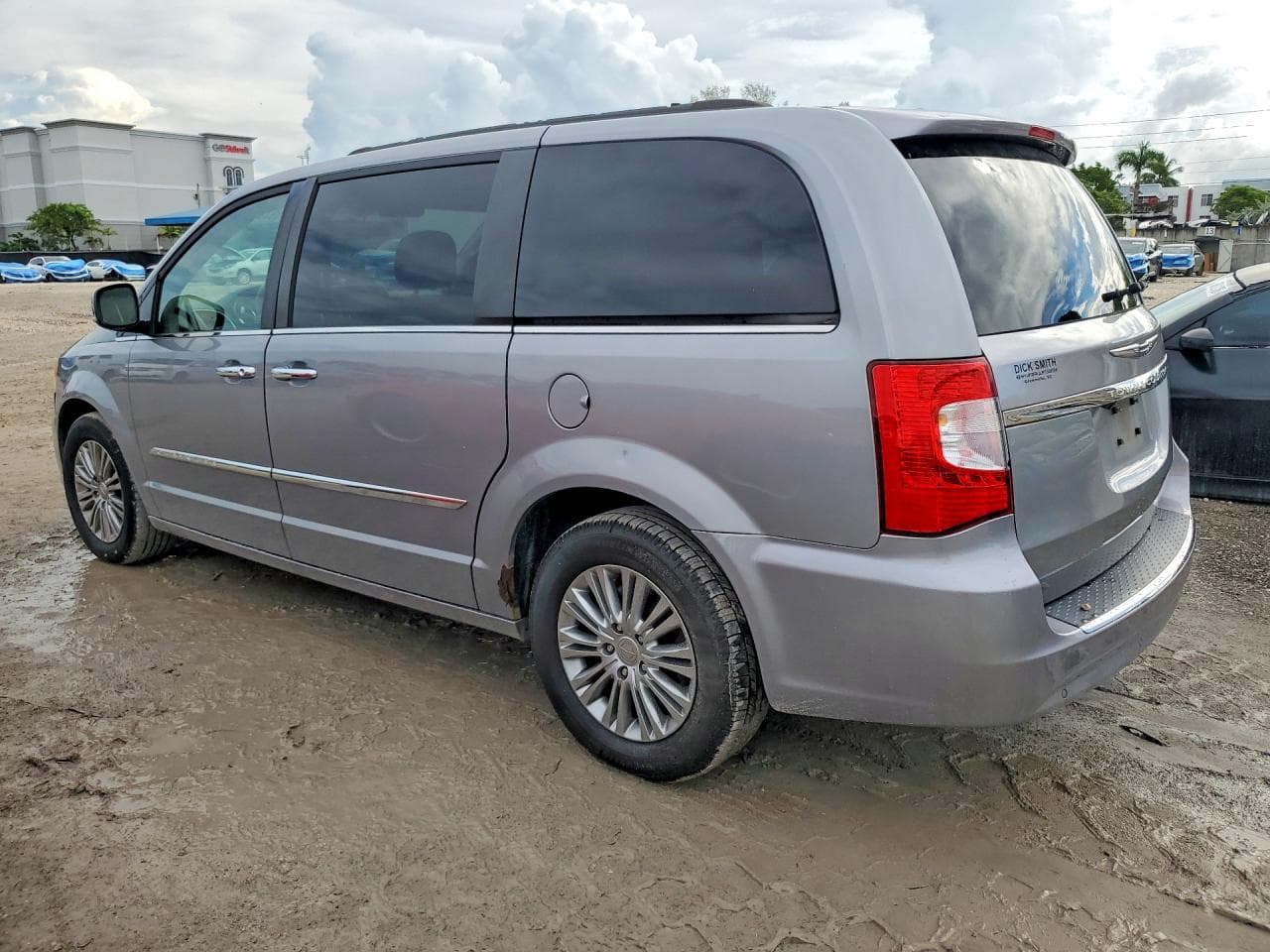 2015 Chrysler Town & Country Touring L - foto 2