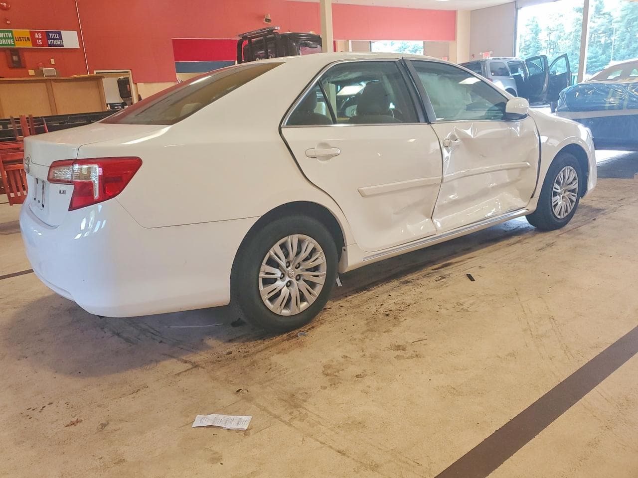 2014 Toyota Camry Le - foto 3