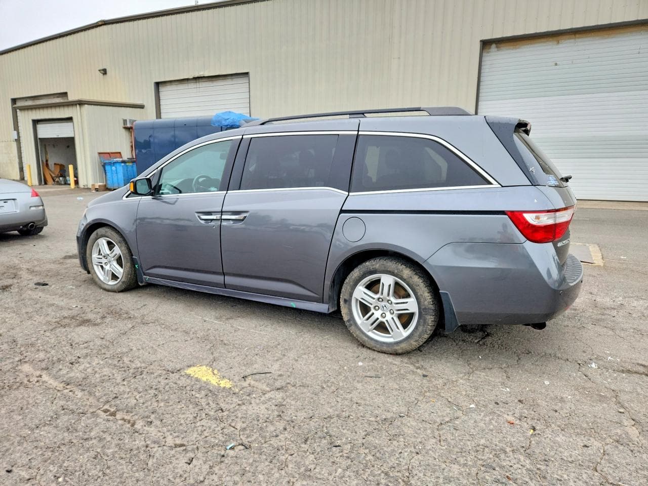 2012 Honda Odyssey Touring - foto 2