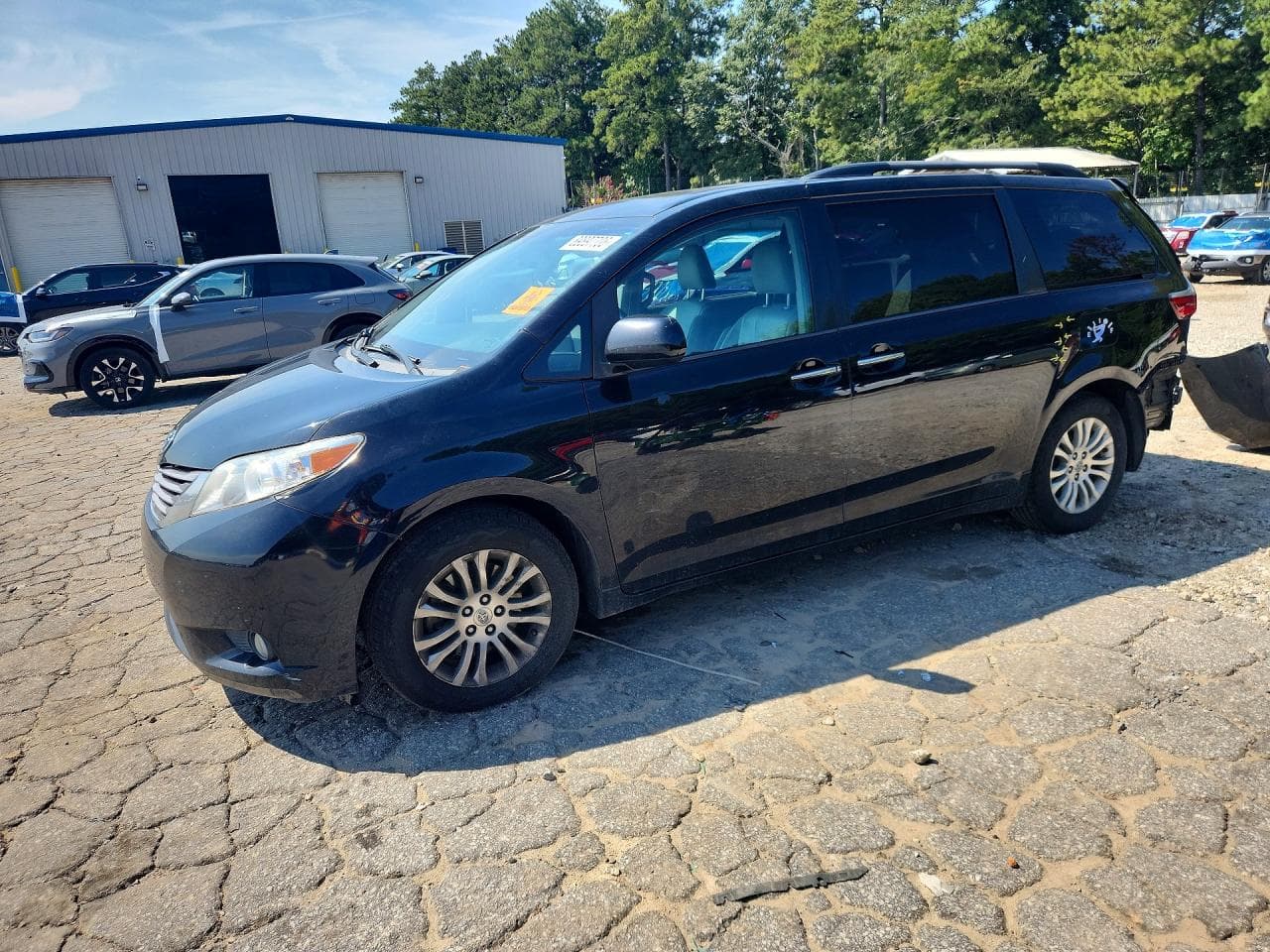 2017 Toyota Sienna Xle Premium 8-Passenger