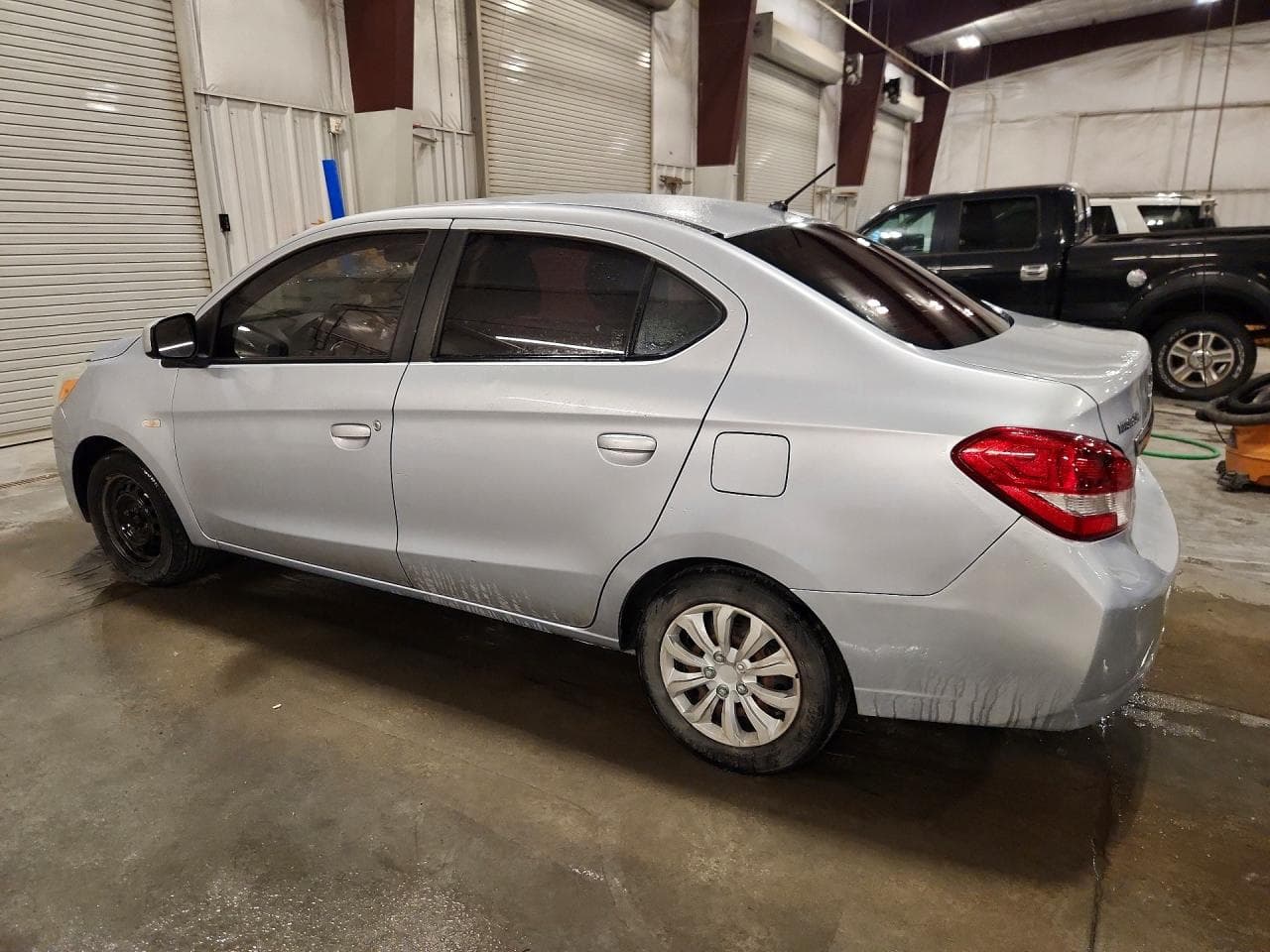2017 Mitsubishi Mirage G4 Es - foto 2