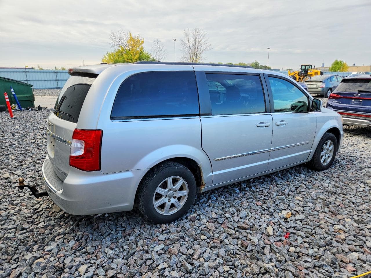 2011 Chrysler Town & Country Touring - foto 3
