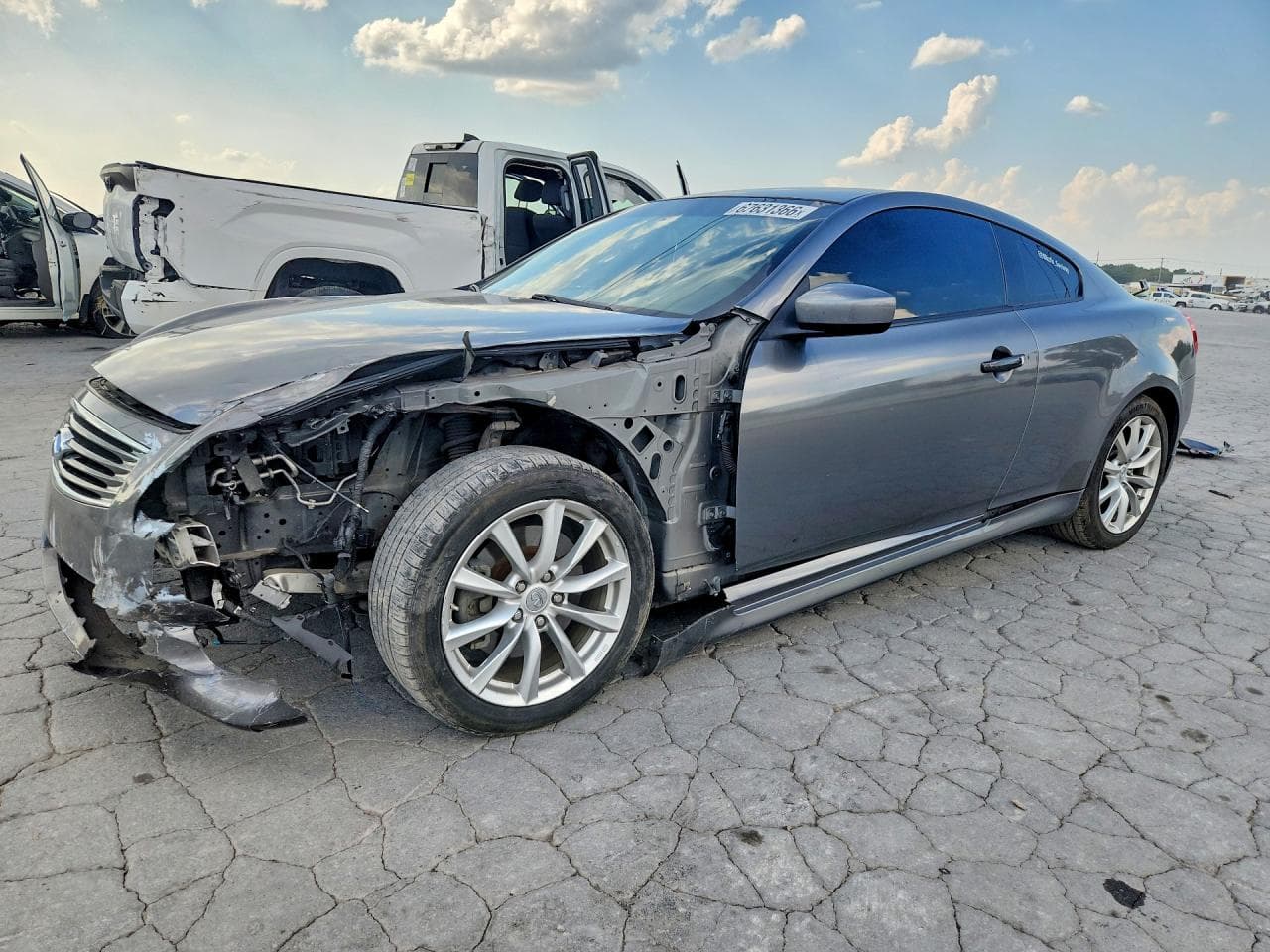 Infiniti Q60 2015 z USA