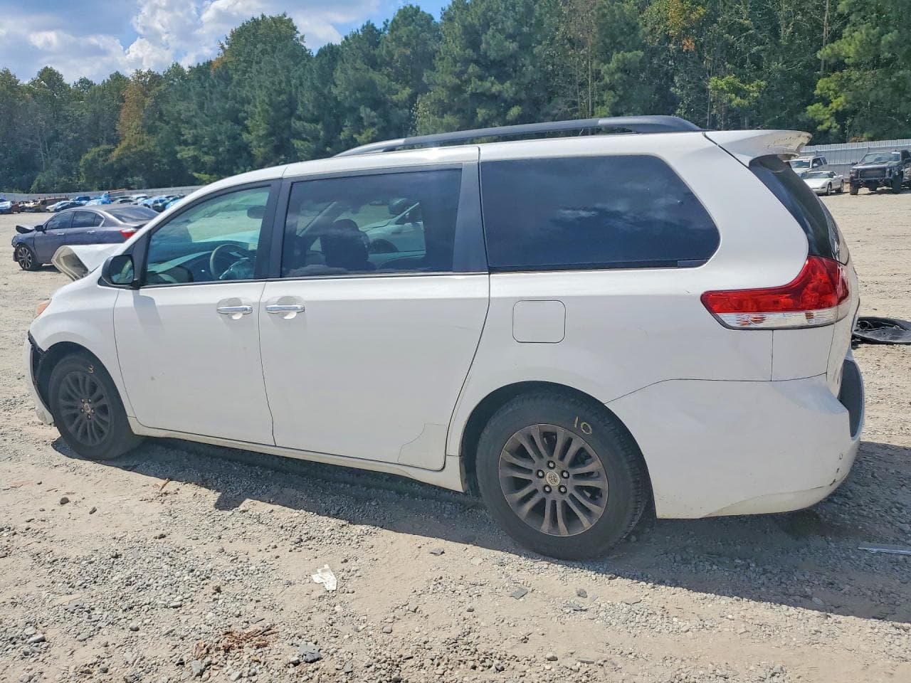 2012 Toyota Sienna Xle 8-Passenger - foto 2