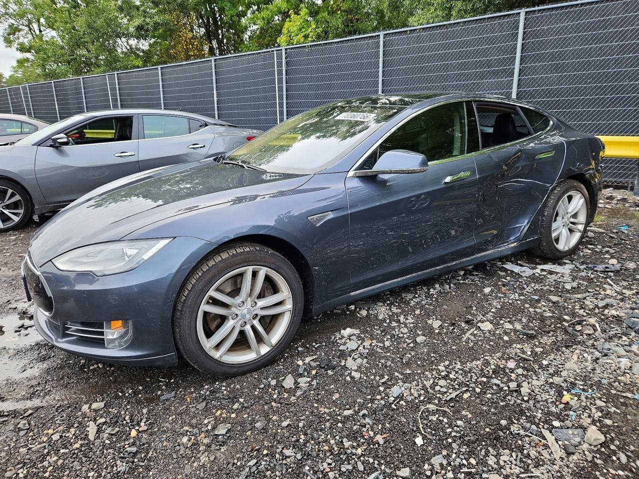 Tesla Model S 2015 z USA