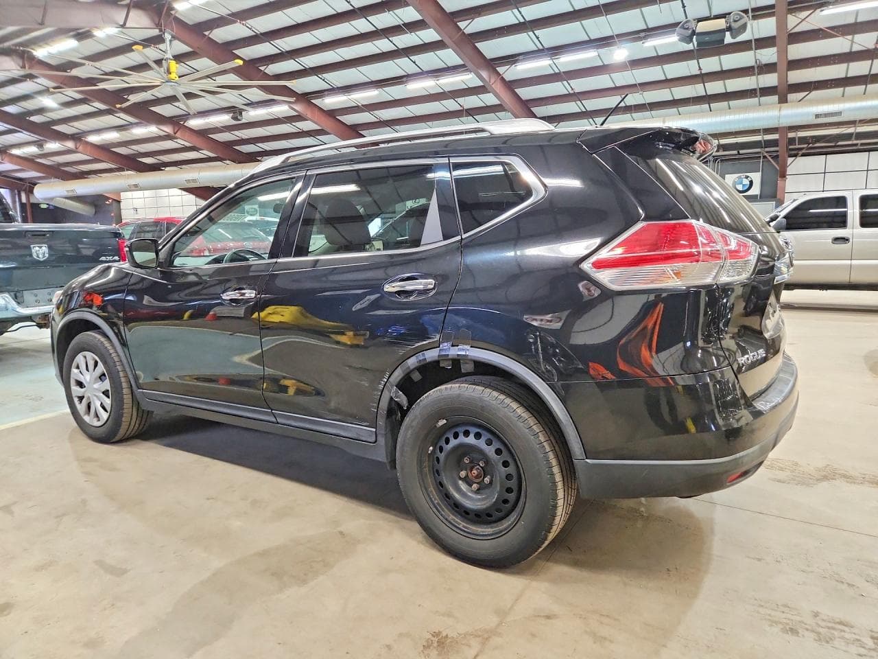 2016 Nissan Rogue S - foto 2