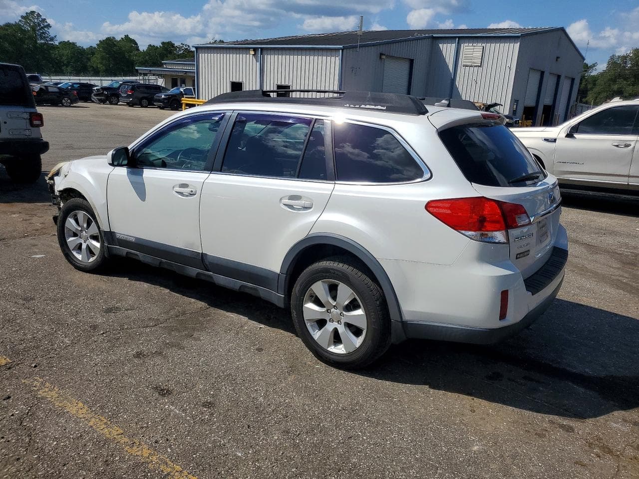 2011 Subaru Outback 2.5I Limited - foto 2