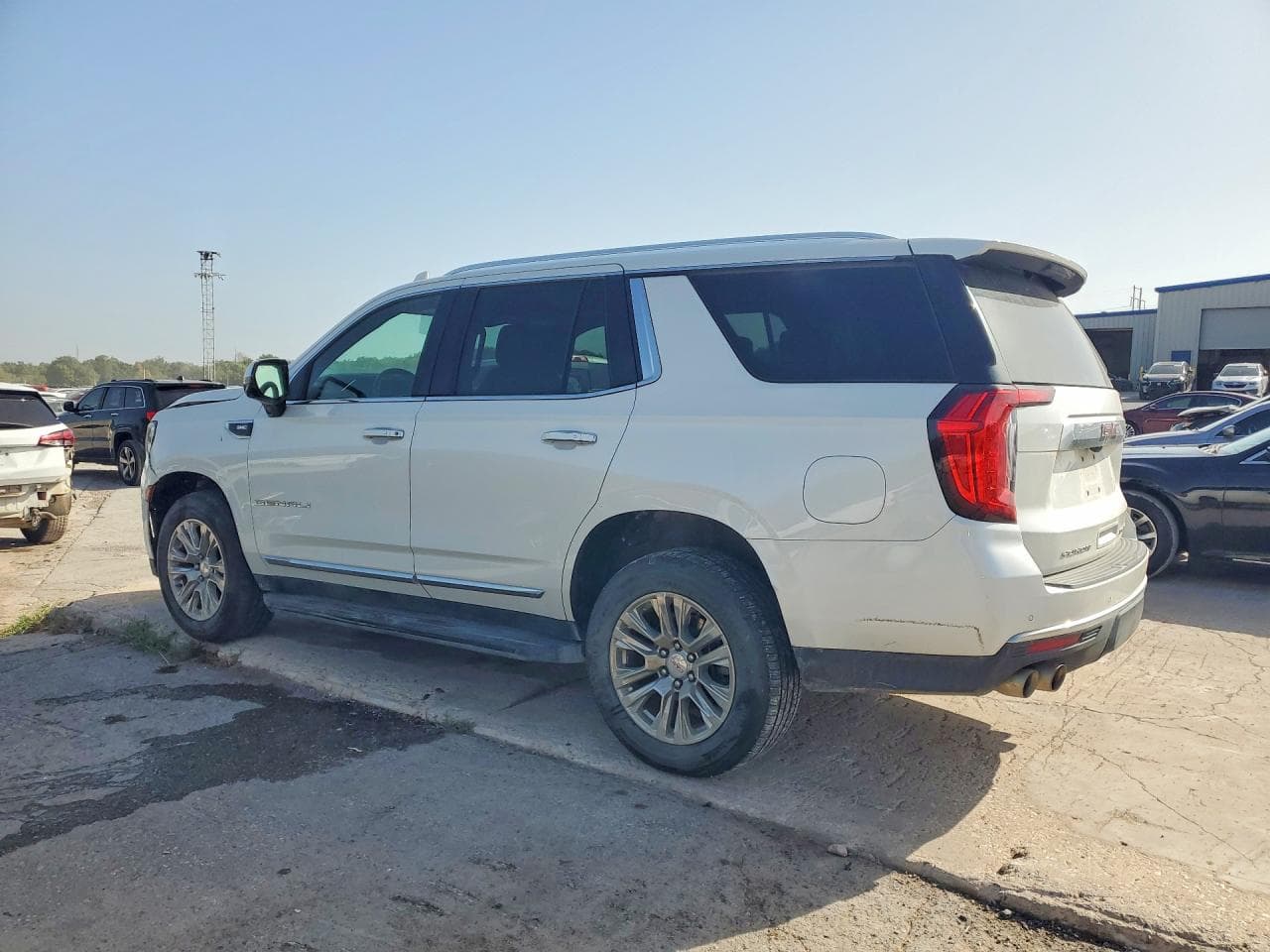 2021 GMC Yukon Denali - foto 2