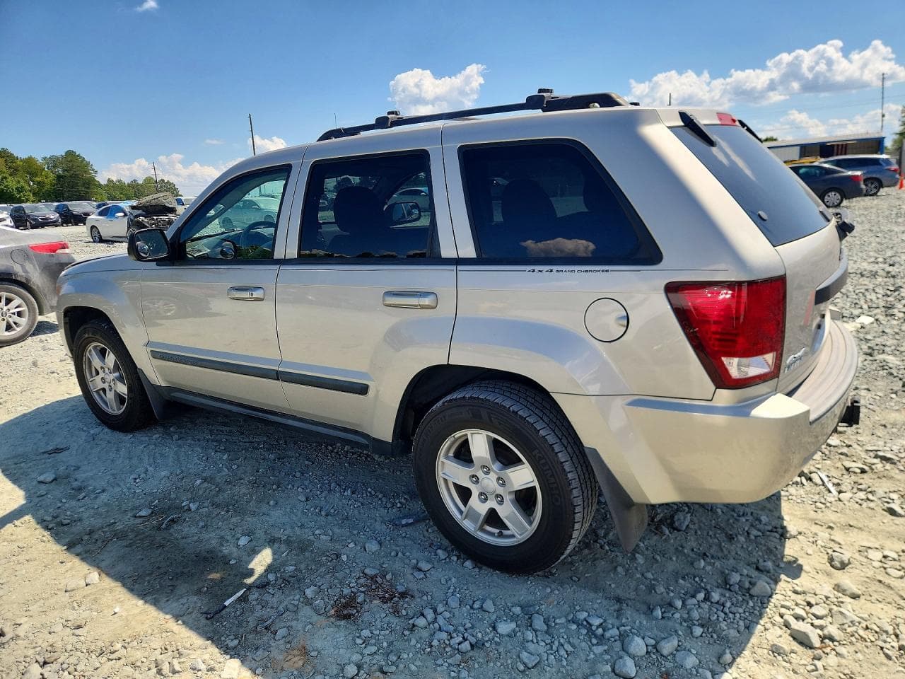 2007 Jeep Grand Cherokee Laredo - foto 2