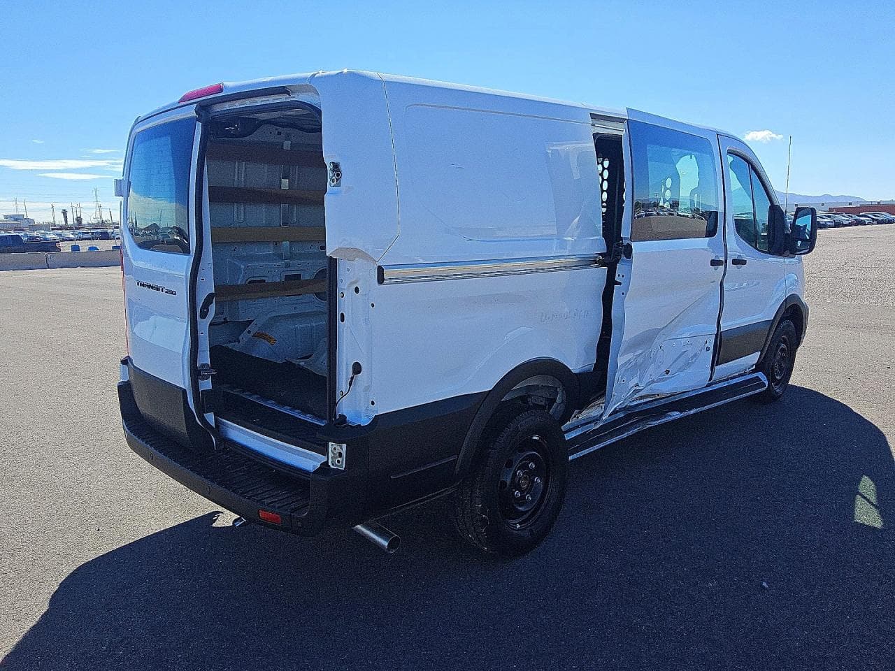 2026 Ford Transit T-250 - foto 3