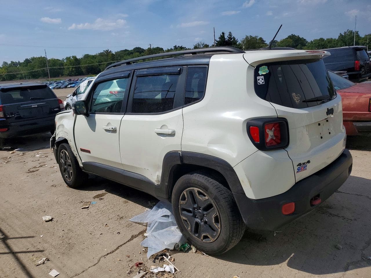 2016 Jeep Renegade Trailhawk - foto 2