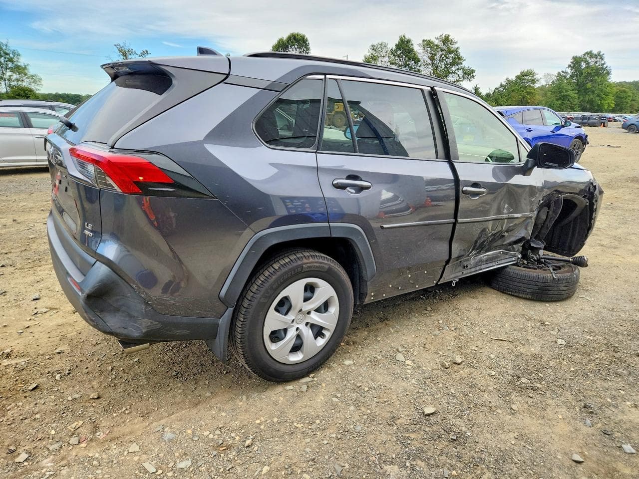 2019 Toyota Rav4 Le - foto 3