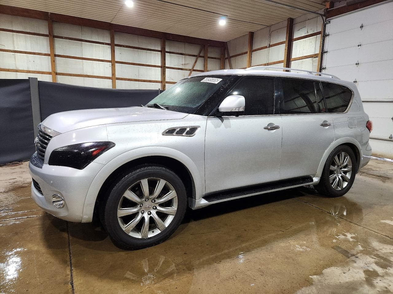 Infiniti QX56 2013 z USA