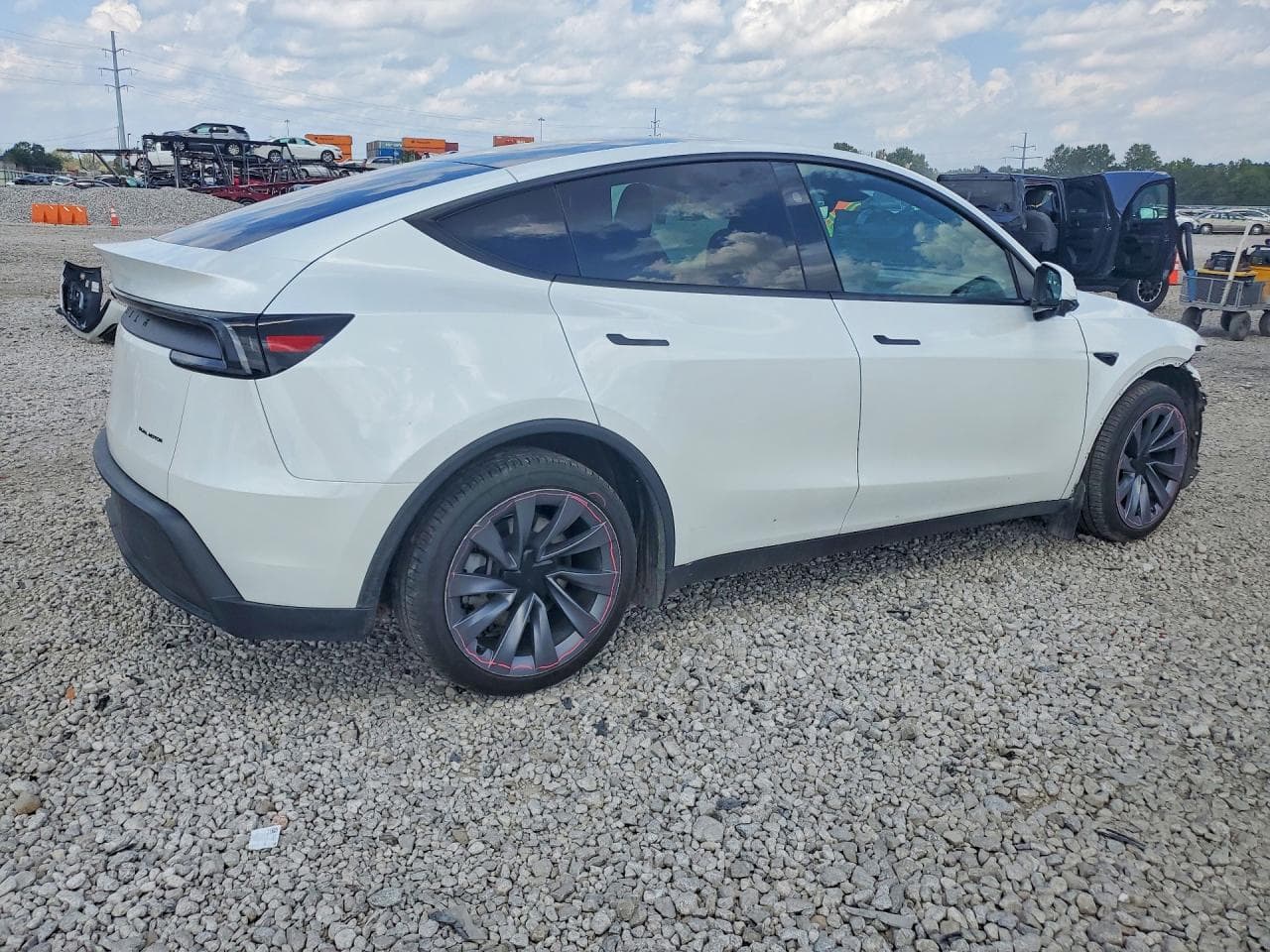 2026 Tesla Model Y - foto 3
