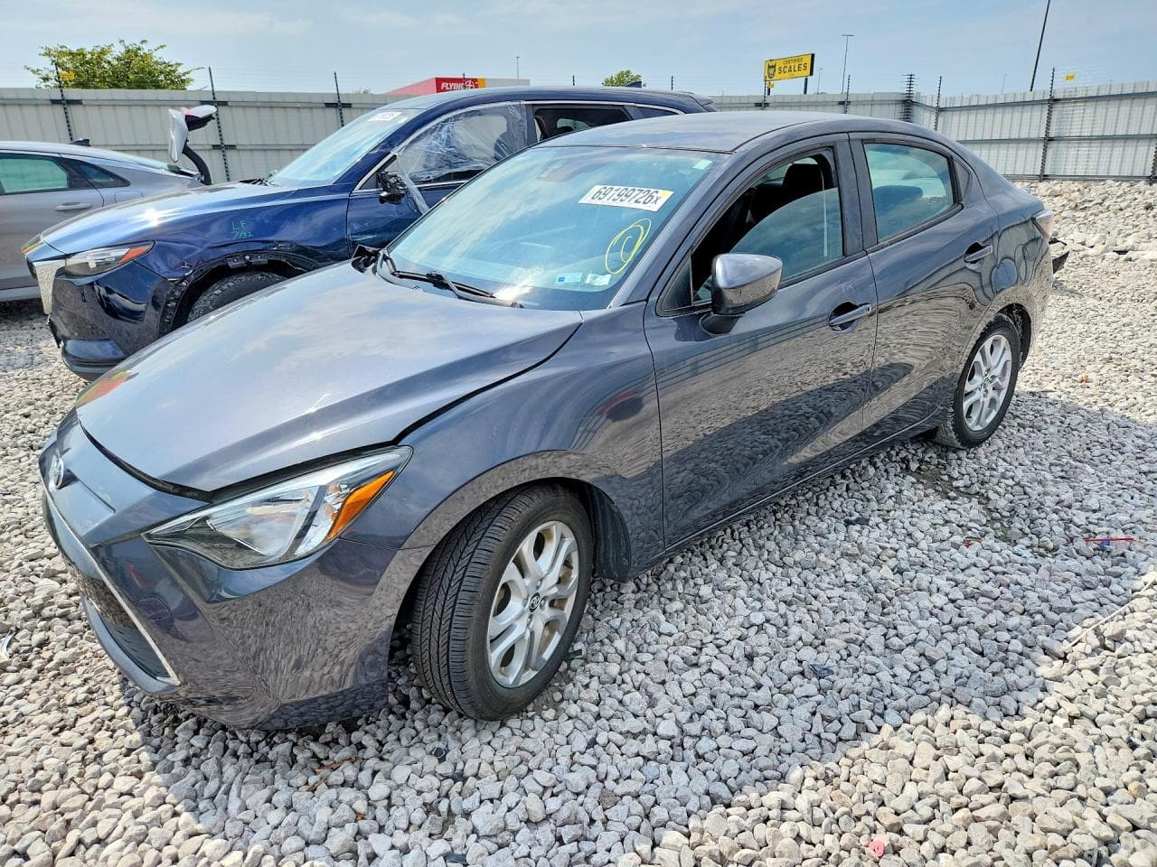2017 Toyota Yaris Ia Base