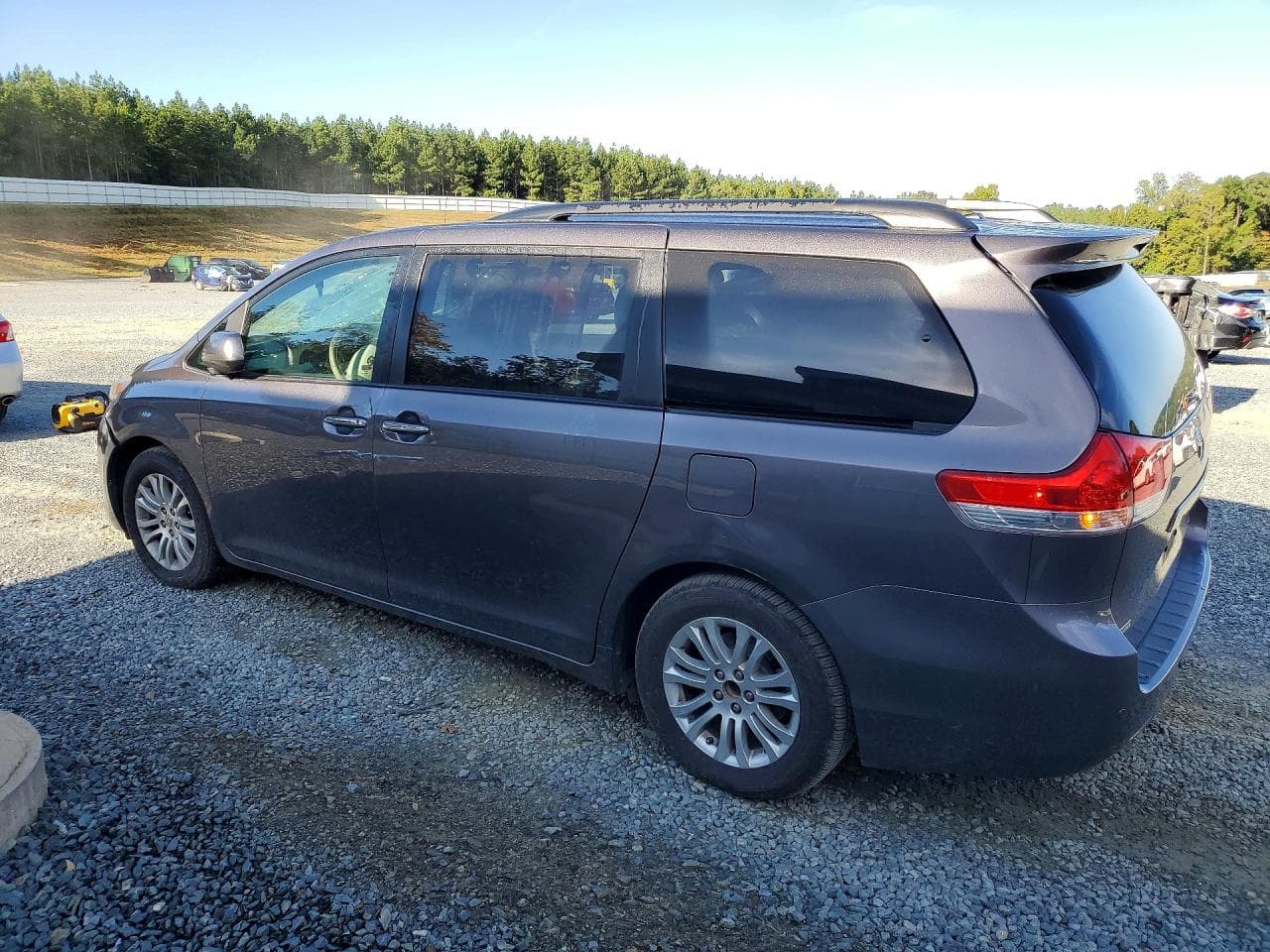 2012 Toyota Sienna Xle 8-Passenger - foto 2