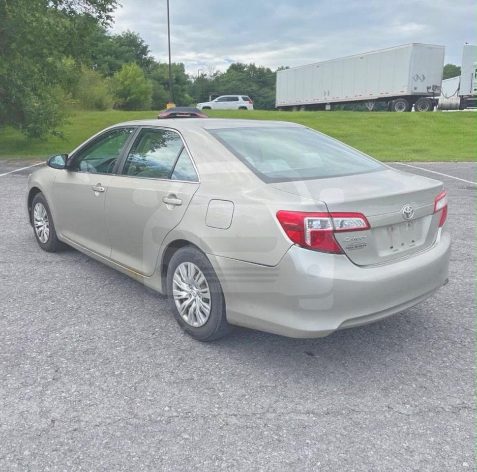 2013 Toyota Camry L - foto 3