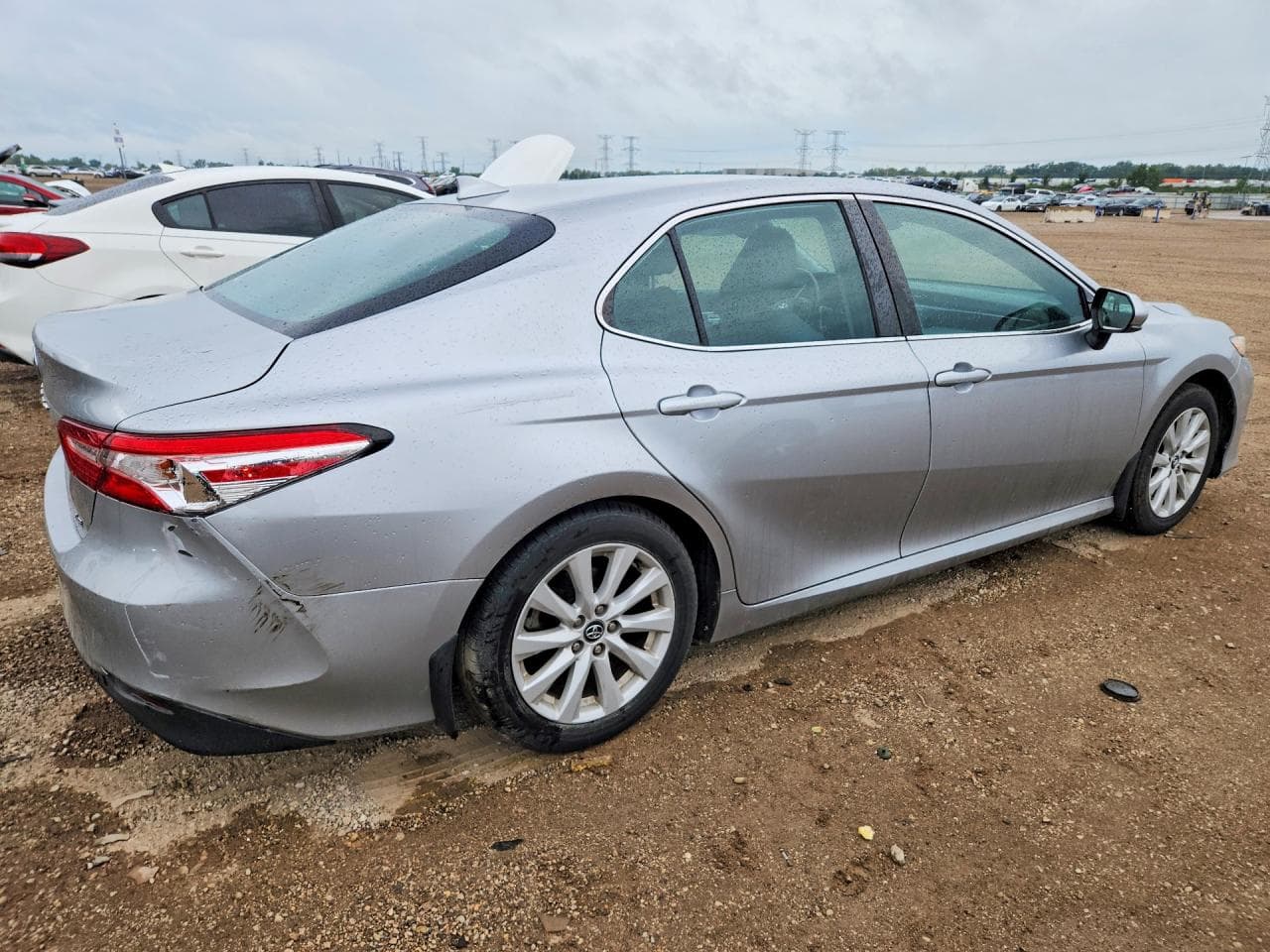2020 Toyota Camry Le - foto 3
