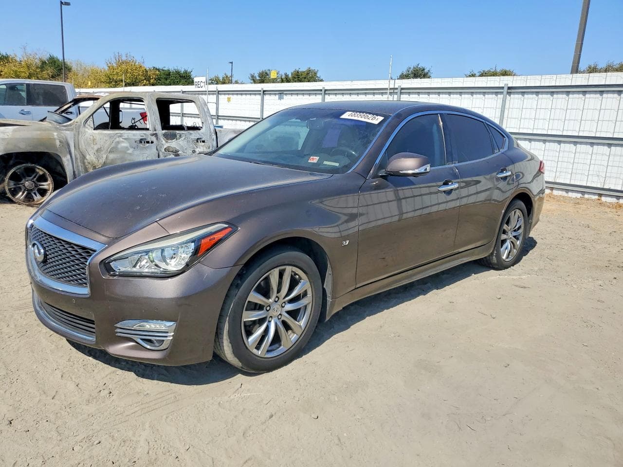 Infiniti Q70 2016 z USA