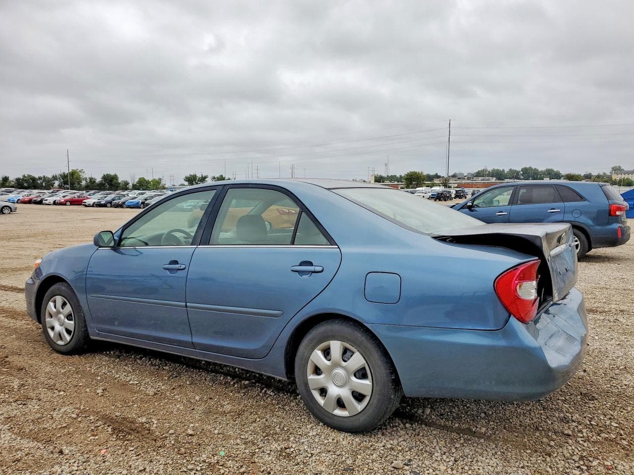 2003 Toyota Camry Le - foto 2