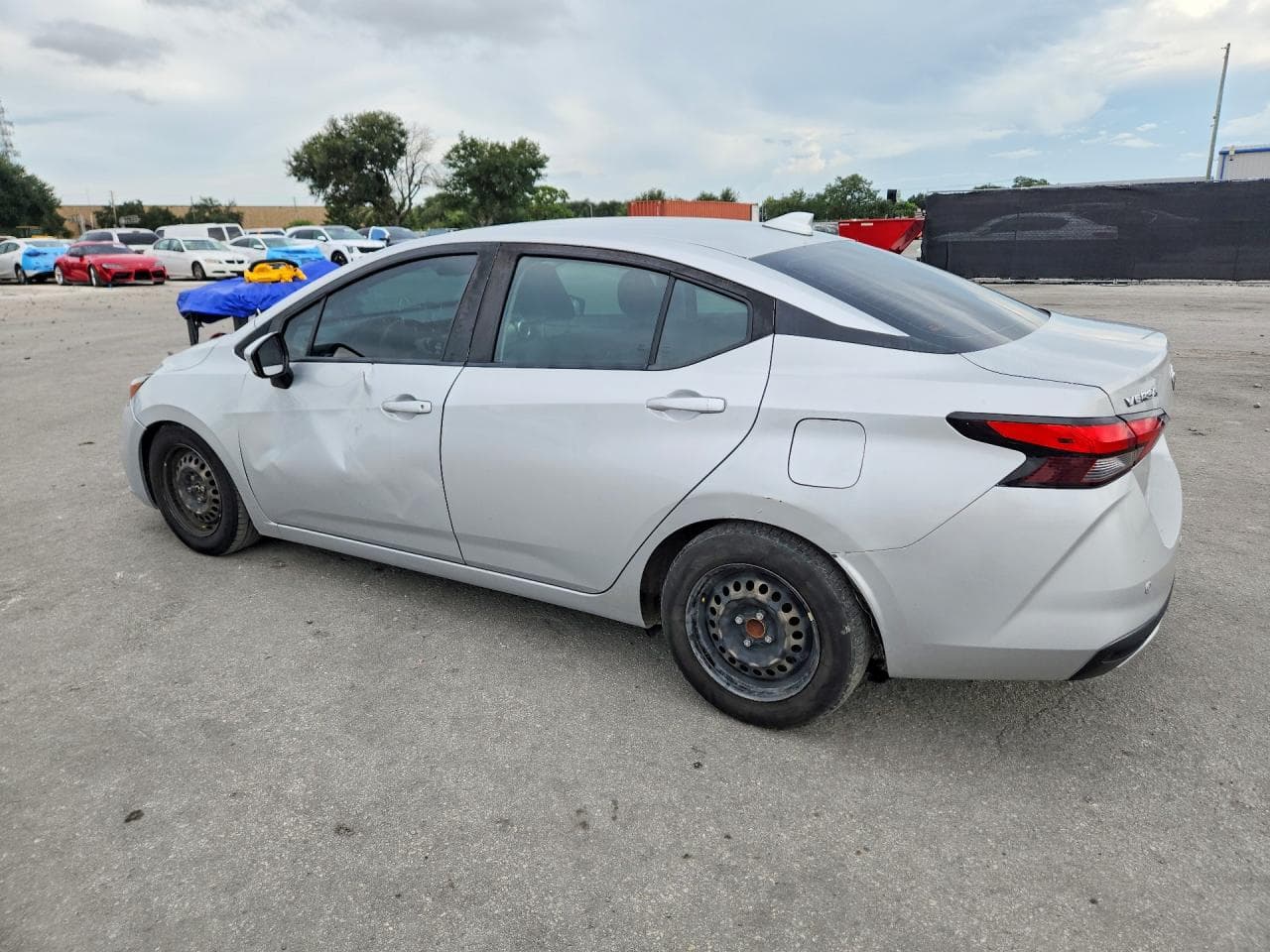 2020 Nissan Versa Sv - foto 2