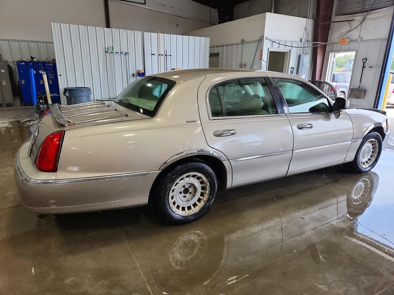 2001 Lincoln Town Car Executive - foto 3