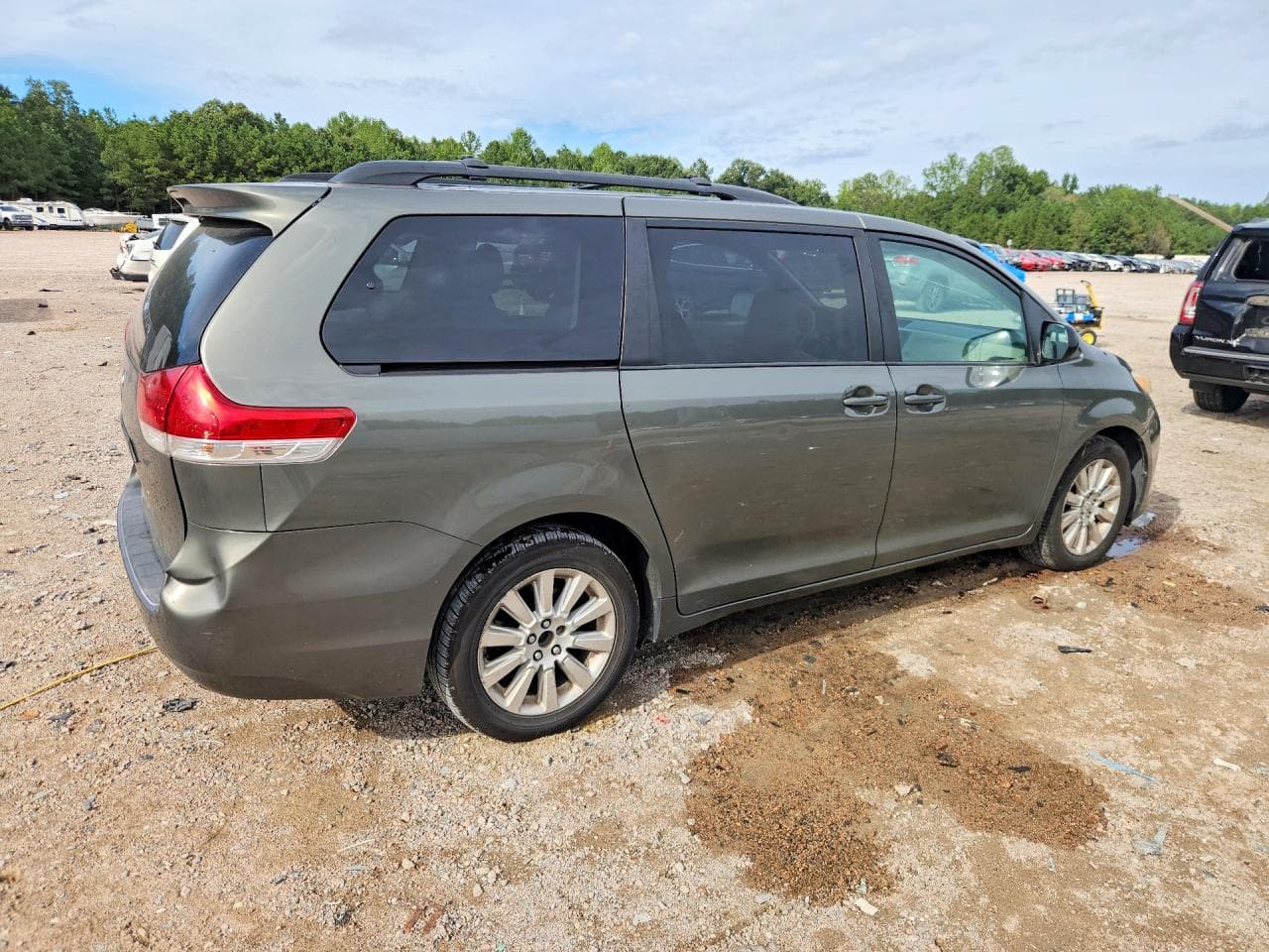 2011 Toyota Sienna Le - foto 3