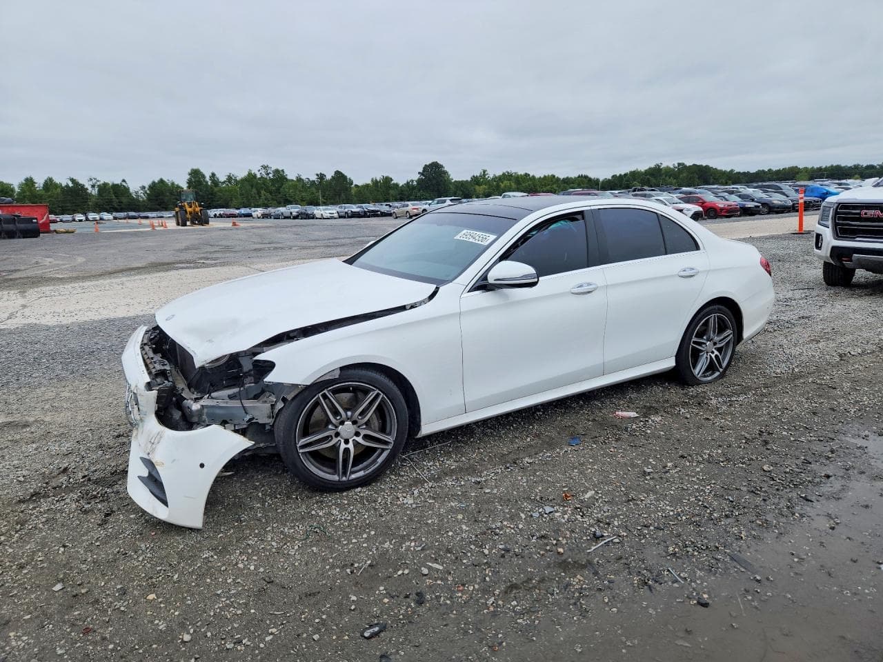 Mercedes-Benz E-klasse 2017 z USA
