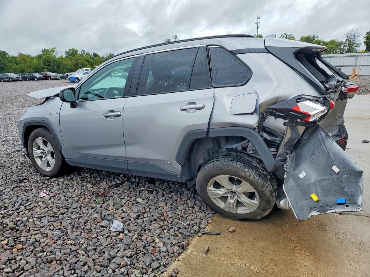 2021 Toyota Rav4 Le - foto 2