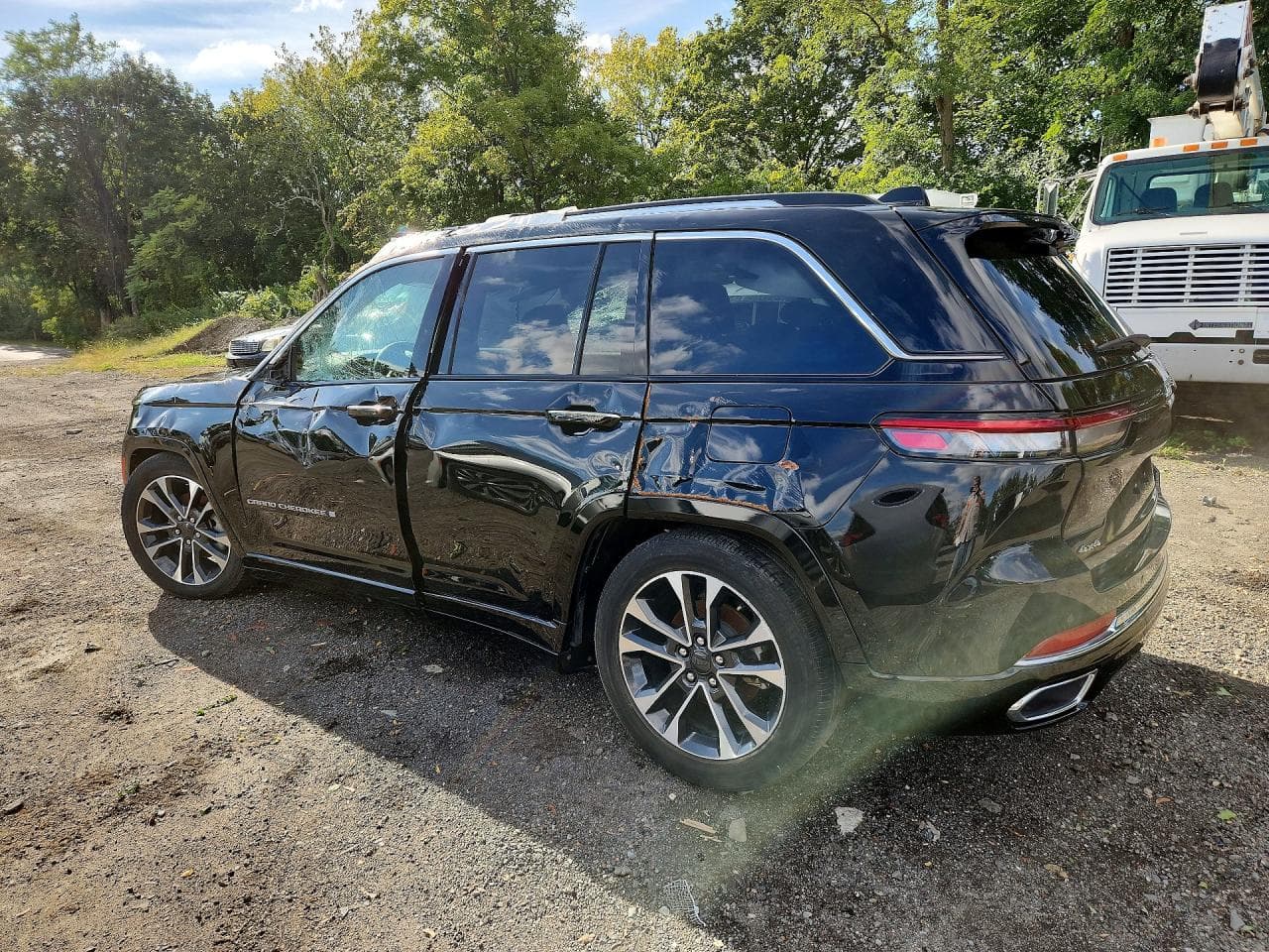 2023 Jeep Grand Cherokee Overland - foto 2