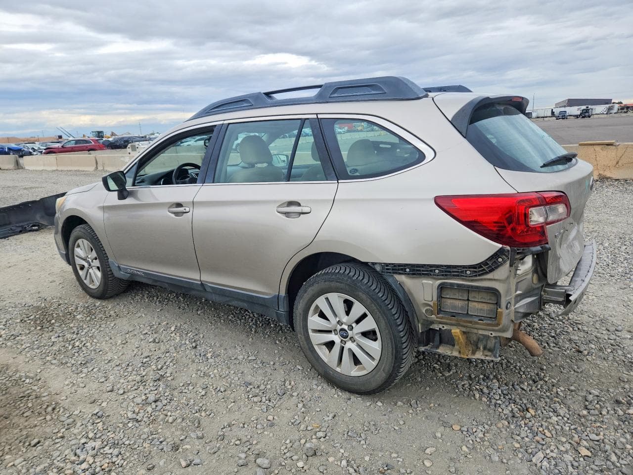2015 Subaru Outback 2.5I - foto 2
