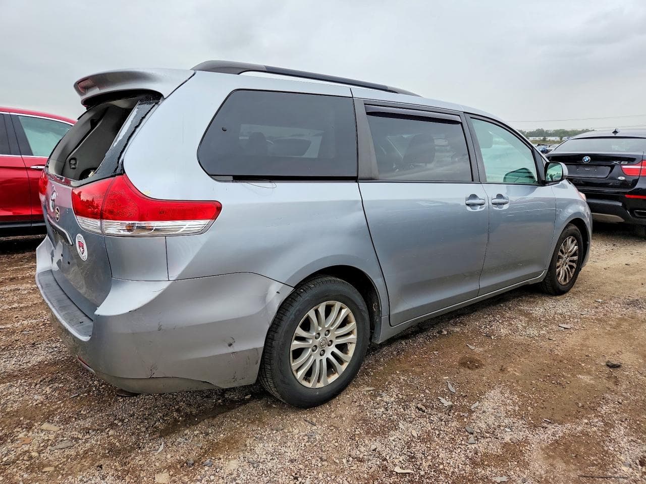 2014 Toyota Sienna Xle 8-Passenger - foto 3