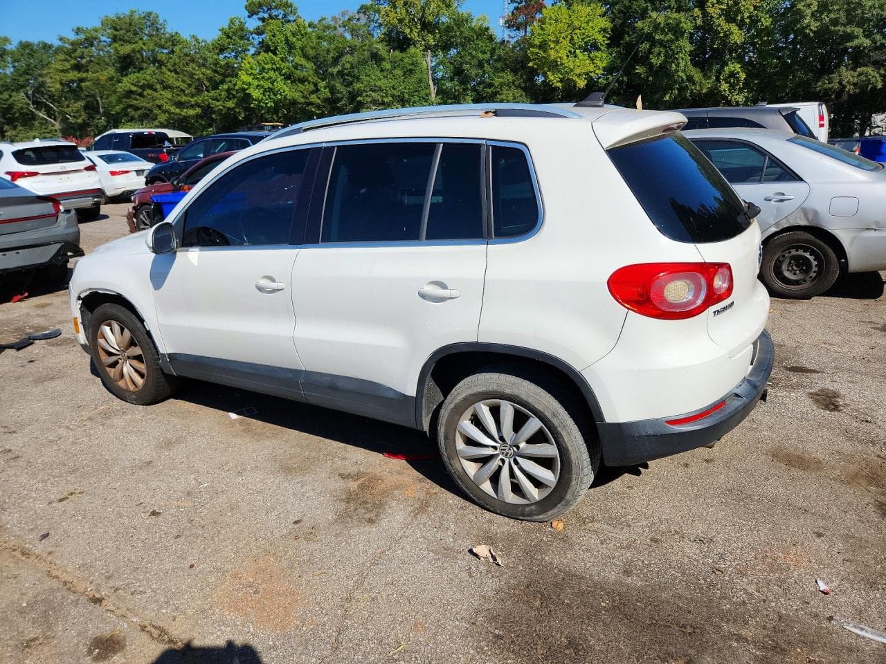 2011 Volkswagen Tiguan S - foto 2