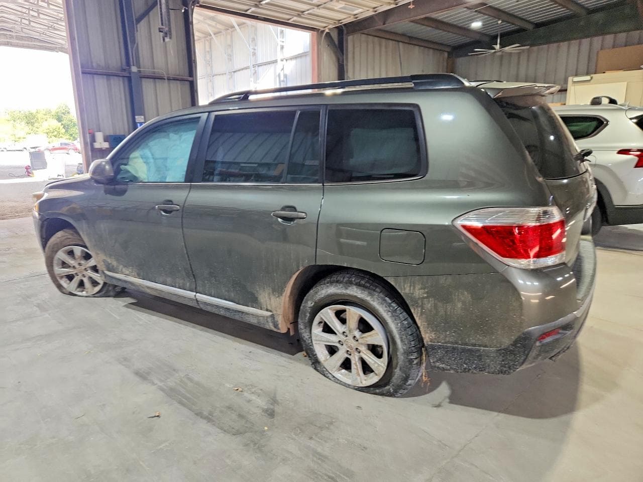 2011 Toyota Highlander Base - foto 2
