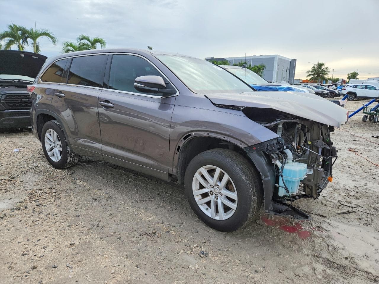 2015 Toyota Highlander Le - foto 4