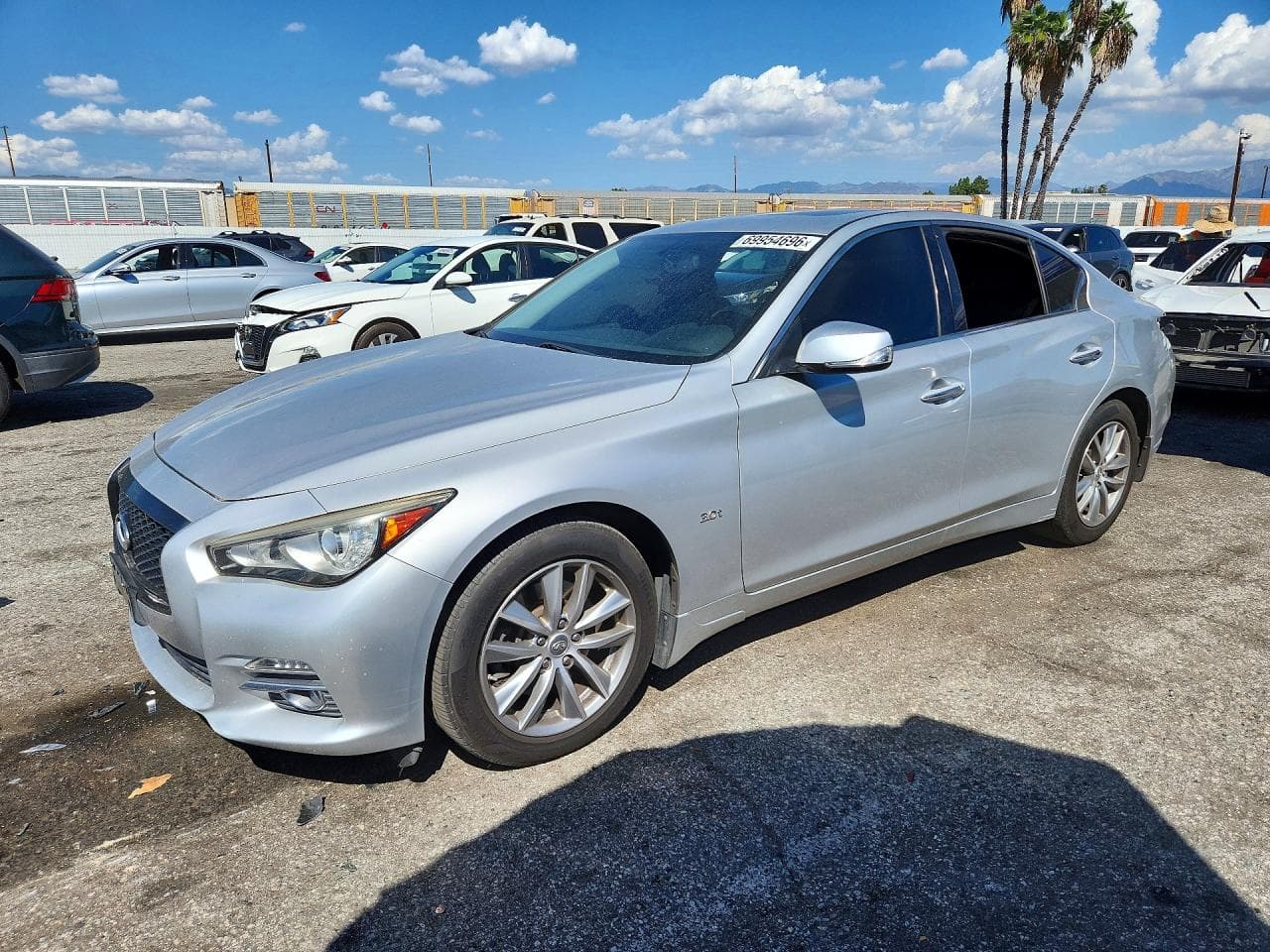Infiniti Q50 2016 z USA