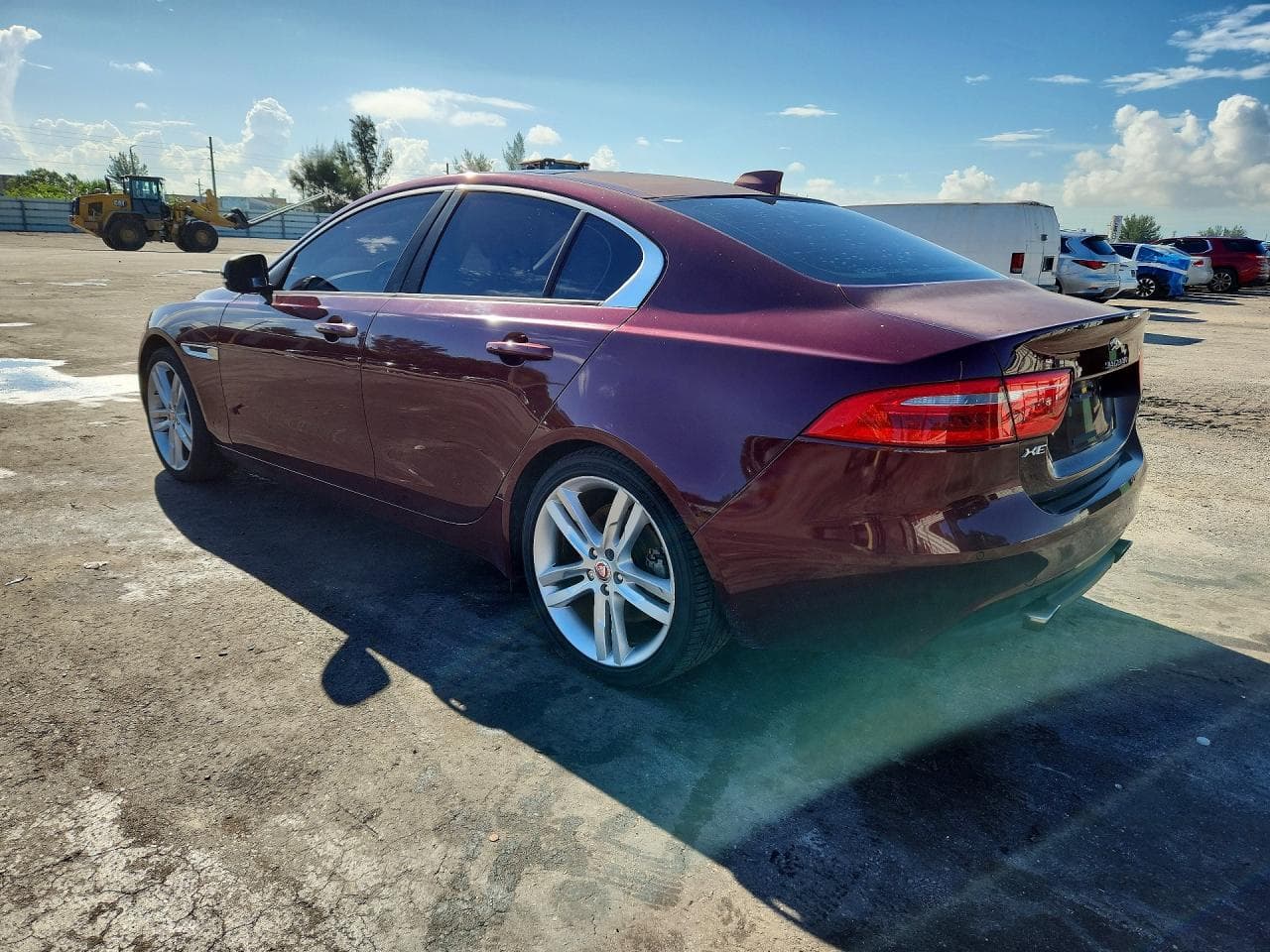 2017 Jaguar Xe - foto 2